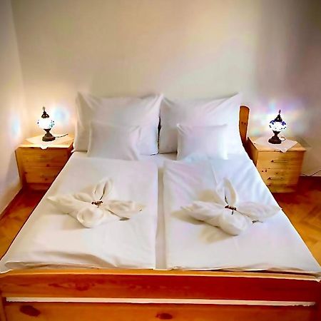 Green Apartman Эгер Экстерьер фото